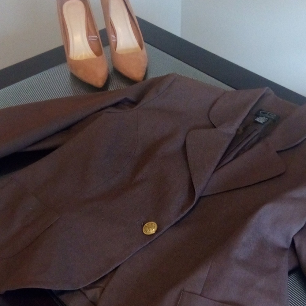 Rich brown Blazer